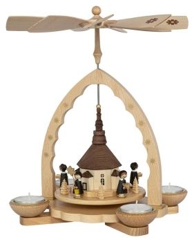 Pyramide Seiffener Kirche mit Kurrende