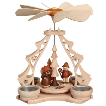 Teelichtpyramide Waldfiguren