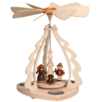 Teelichtpyramide mit Waldfiguren