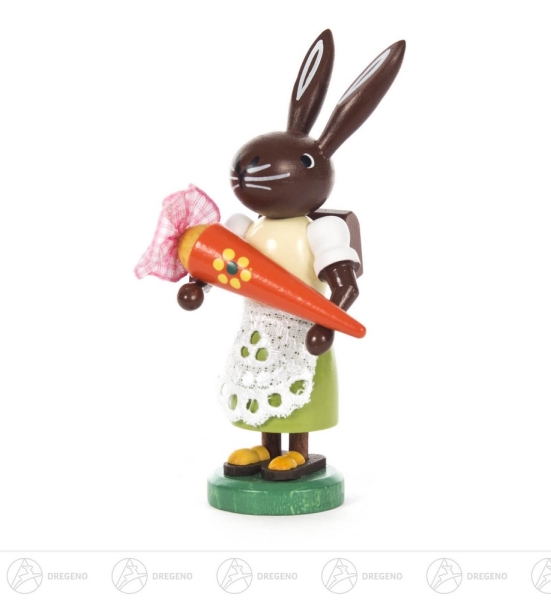 Häsin mit Zuckertüte