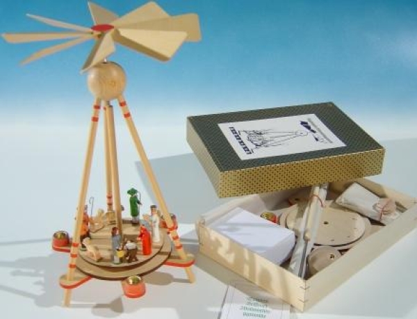 Stabpyramide mit Krippe (Bausatz)